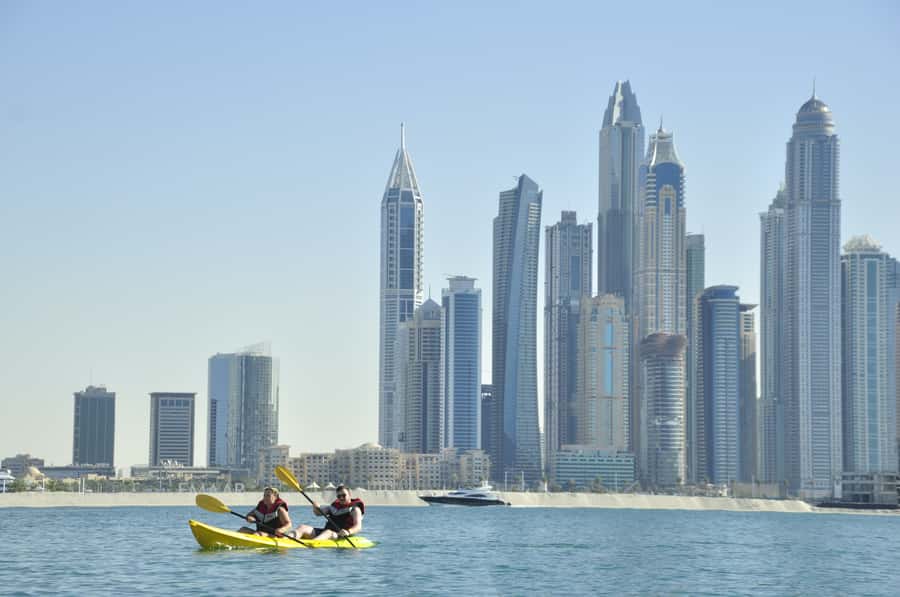 Dubai: 1-hour Kayaking or Stand Up Paddle at Dukes The Palm - The self-guided format matters