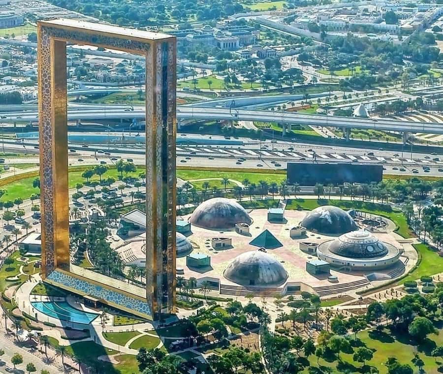 Dubai: 12-Min Helicopter Adventure Above The Palm - Seeing the same skyline from every seat