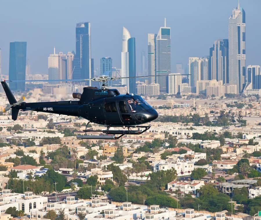 Dubai: 17-Minute Helicopter Tour over Palm Jumeirah - Safety, seating, and the five-person cabin