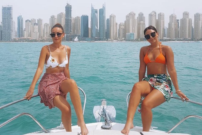 Dubai 1h Sea escape: little get away! - What the Captain Adds to the Experience
