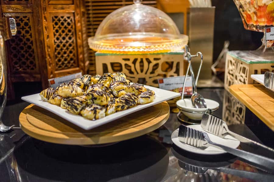 Dubai: 2-Hour Evening Dhow Cruise and Dinner - Who Will Enjoy This Evening Most?
