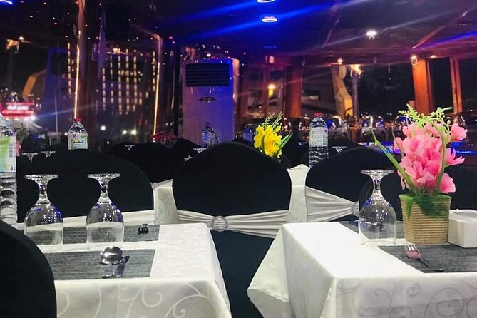 Dubai: 2-Hour Evening Dhow Cruise and Dinner - Boarding a Pearl Fisher’s Boat