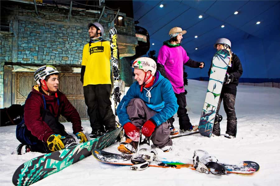 Dubai: 2-Hour or Full-Day Slope Session at Ski Dubai - The five runs, from easy turns to the black slope