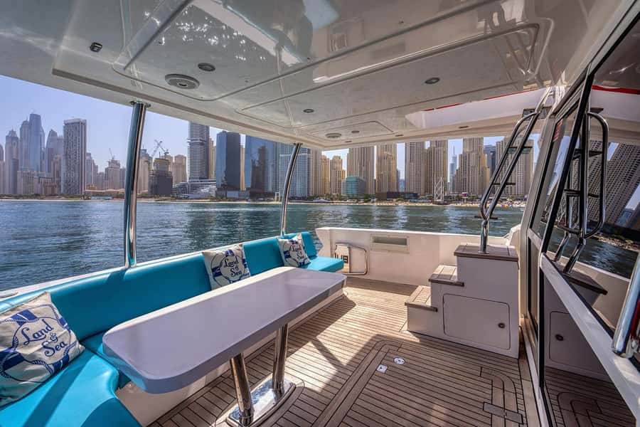 Dubai: 2-Hour Private Yacht Cruise around Burj Al-Arab - Seeing Palm Jumeirah from the water