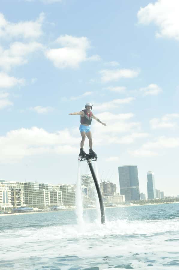Dubai: 30-Min Flyboard Beginner Session at The Palm Jumeirah - What to bring and what not to expect
