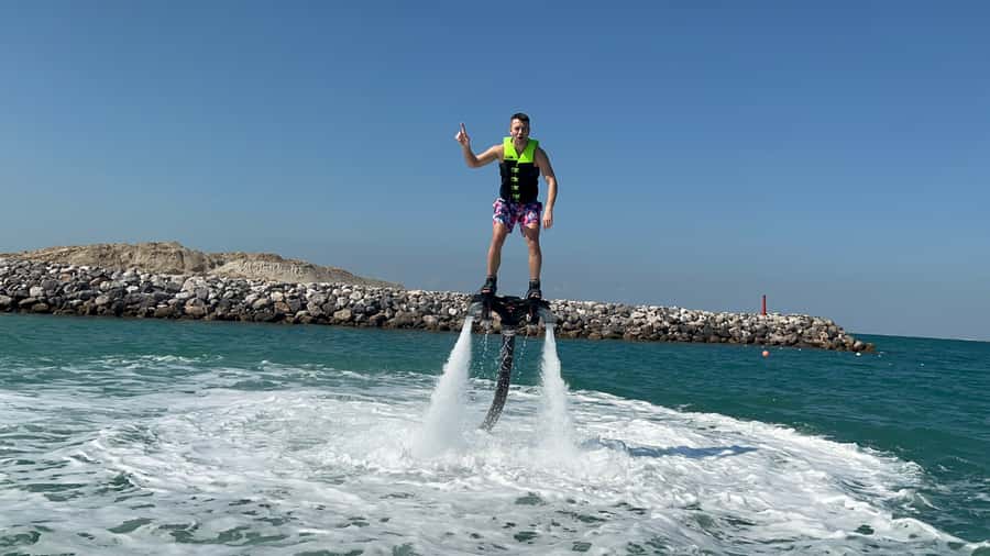 Dubai: 30-Min Flyboard with Burj Al Arab View & Soft Drink - Meeting at Yoush Watersports Dubai