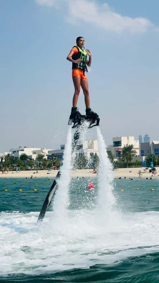 Dubai: 30–Minute Flyboard Experience - How the one-by-one format affects your time