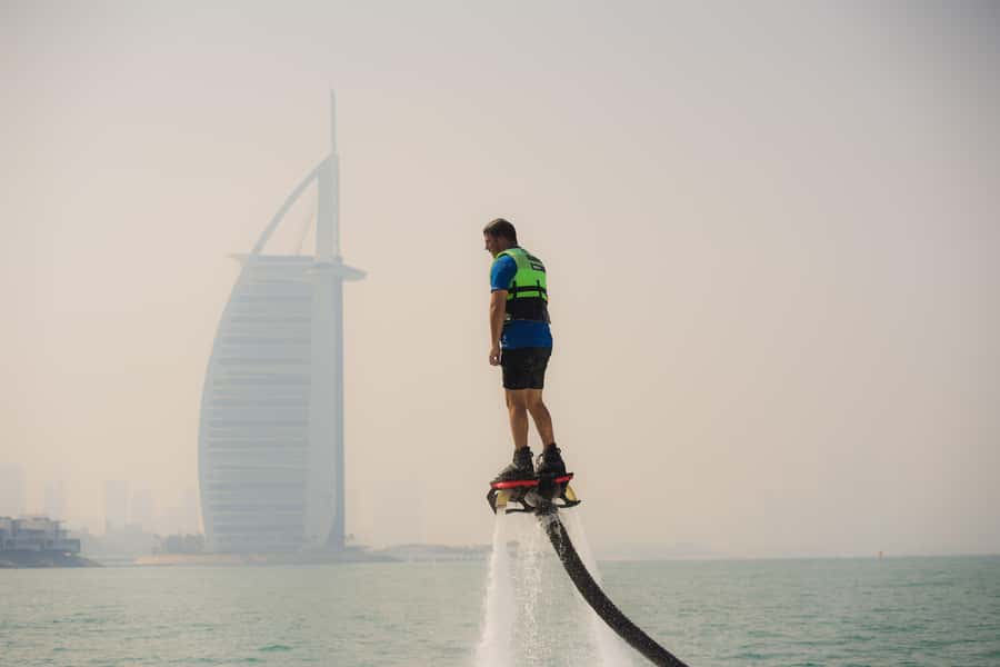 Dubai: 30-minute Flyboard with Instructor and Free Ice Cream - Is $88 a fair price?