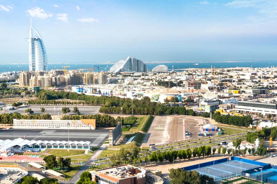 Dubai: 30-Minute Scenic Helicopter Tour - Mall of the Emirates, Emirates Hills, and the modern city