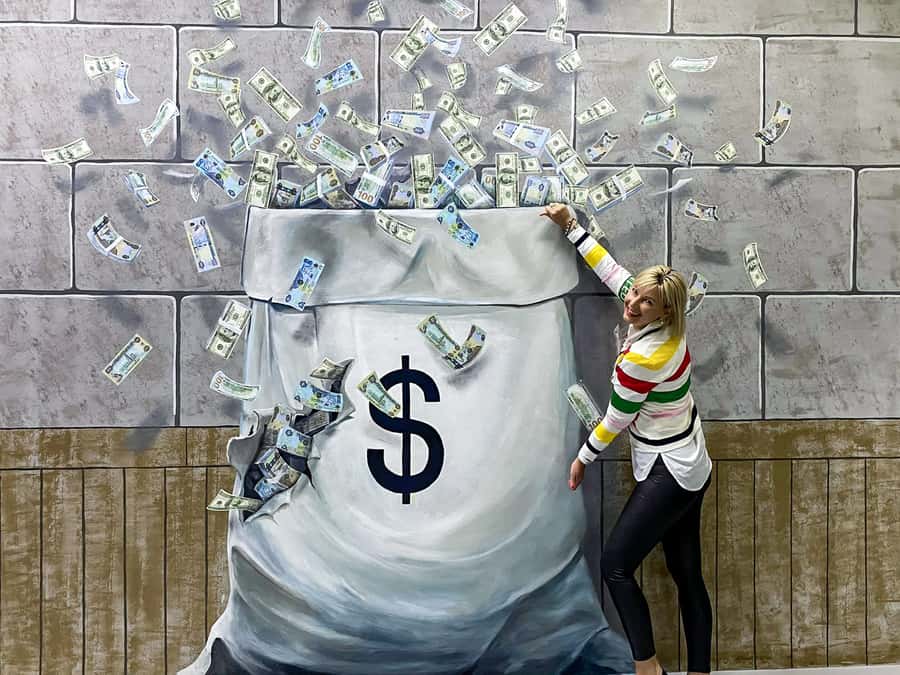 Dubai: 3D World Trick-Art Selfie Museum Entrance - How the wall, floor, and ceiling scenes work