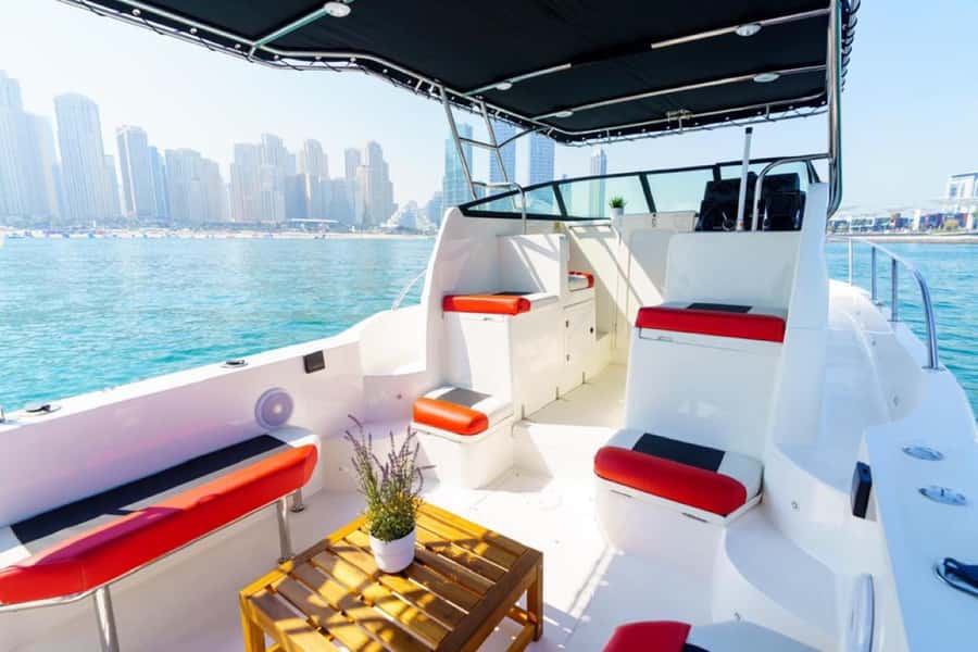 Dubai: 4-Hour Deep Sea Fishing, Trolling, Casting - Fishing methods: trolling, casting, and bottom fishing