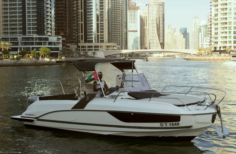 Dubai: 4-Hour Private Deep Sea/Trolling Fishing Trip - A family outing with a real fishing element