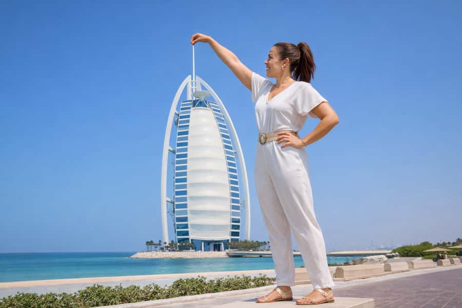 Dubai: 4-Hour Tour with Burj Khalifa Tickets - Atlantis and Palm Island, a quick look at Dubai’s grand scale
