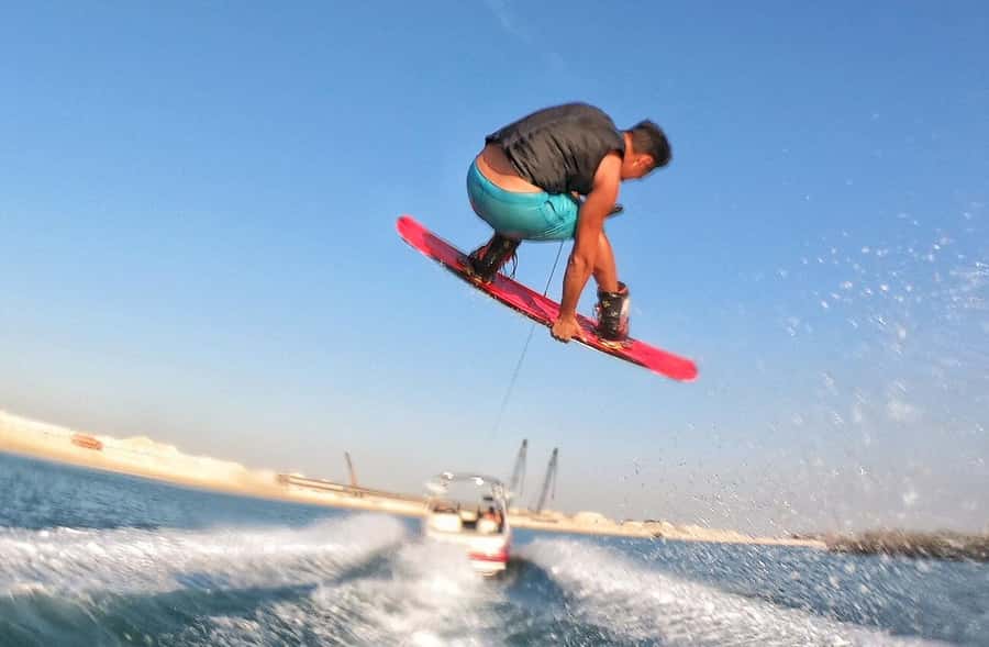Dubai: 45Min Wakeboarding Experience - Coaching for first-timers and experienced riders