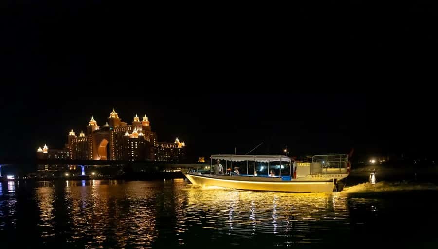 Dubai: Abra Boat Tour in Atlantis, Palm, Ain Dubai & Marina - Dubai Marina and the return to the harbour