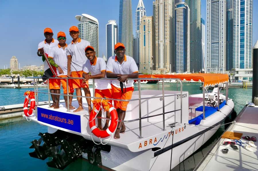 Dubai: Abra Boat Tour in Atlantis, Palm, Ain Dubai & Marina - Shared cruise or private group?