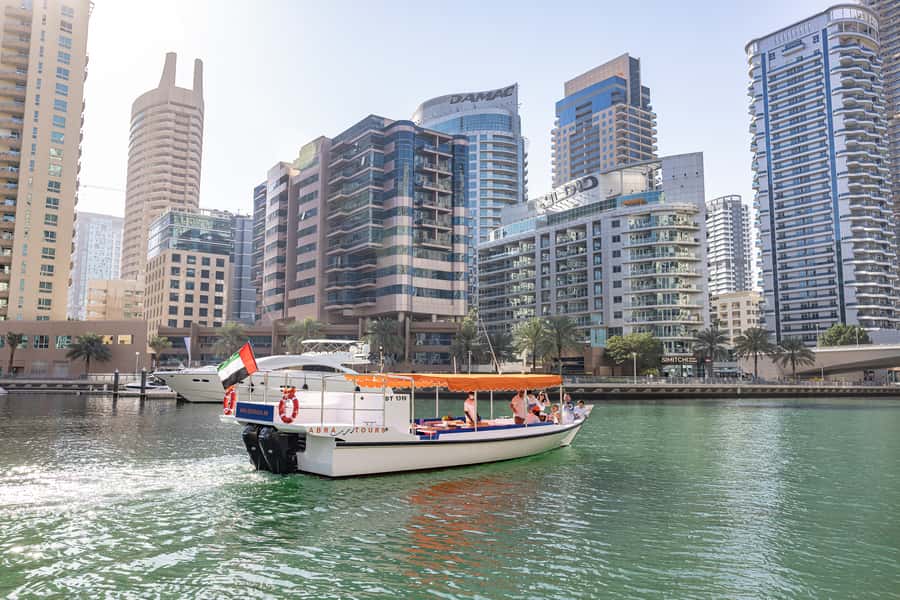 Dubai: Abra Boat Tour in Dubai Marina, Ain Dubai, JBR - Comfort, crew, and onboard details
