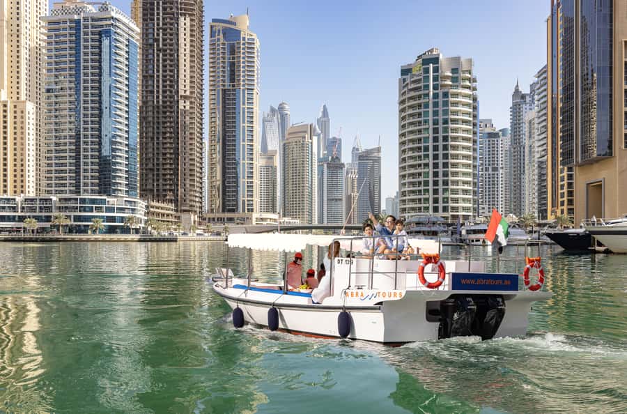 Dubai: Abra Boat Tour in Dubai Marina, Ain Dubai, JBR - Finding Gate 7 at Dubai Marina Harbour