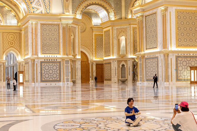 Dubai: Abu Dhabi Trip with Lunch at Al Khayma Heritage Restaurant - Who will get the most from this tour