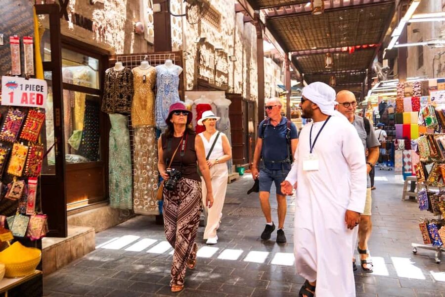 Dubai: Ain Dubai Wheel, Blue Mosque & Half-Day Guided Tour - Guides, vehicles, and the practical rhythm