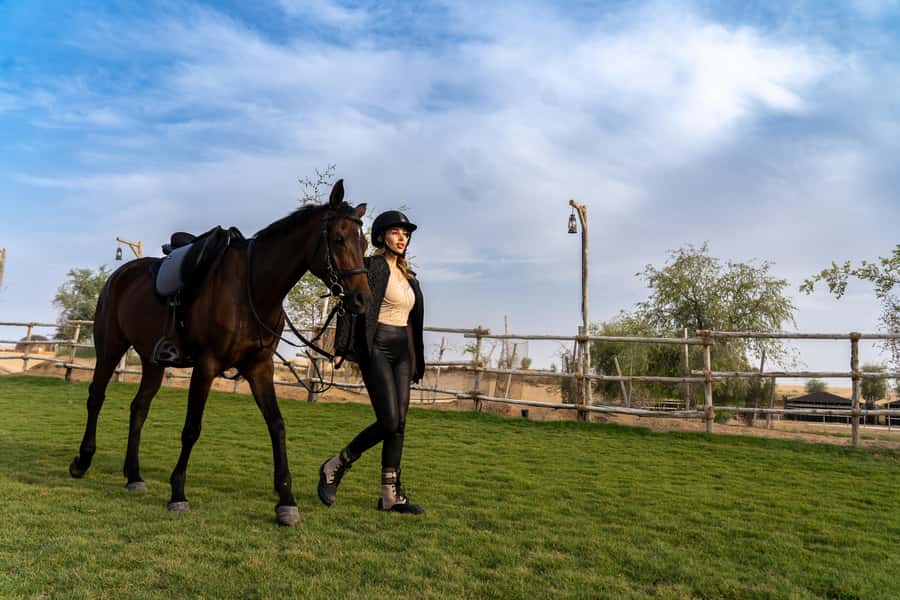 Dubai: Al Marmoom Oasis Horse Riding Experience with Snack - The Arabian horse exhibition