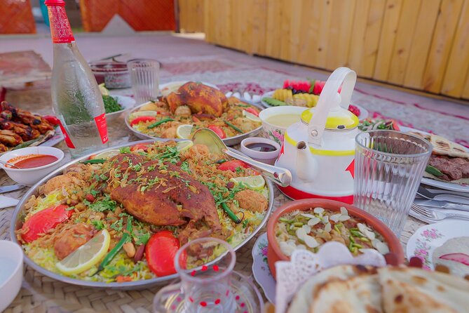 Dubai: Al Marmoom Oasis Vintage Safari: Camels, Stargazing & Meal - Sunset, Falconry, and Arabian Dress