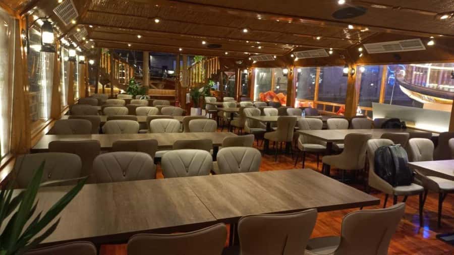 Dubai: Al Seef Largest Dhow Dinner Cruise with Live Show - Bur Dubai and Deira after dark