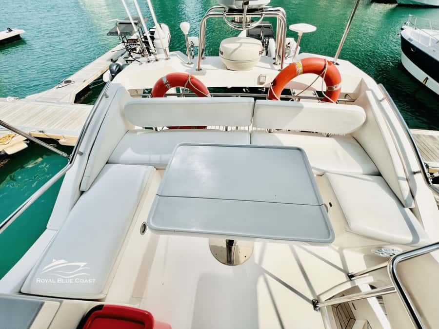 Dubai: Atlantis and Burj Al Arab Cruise on Luxury Yacht - Meeting point, access, and booking details