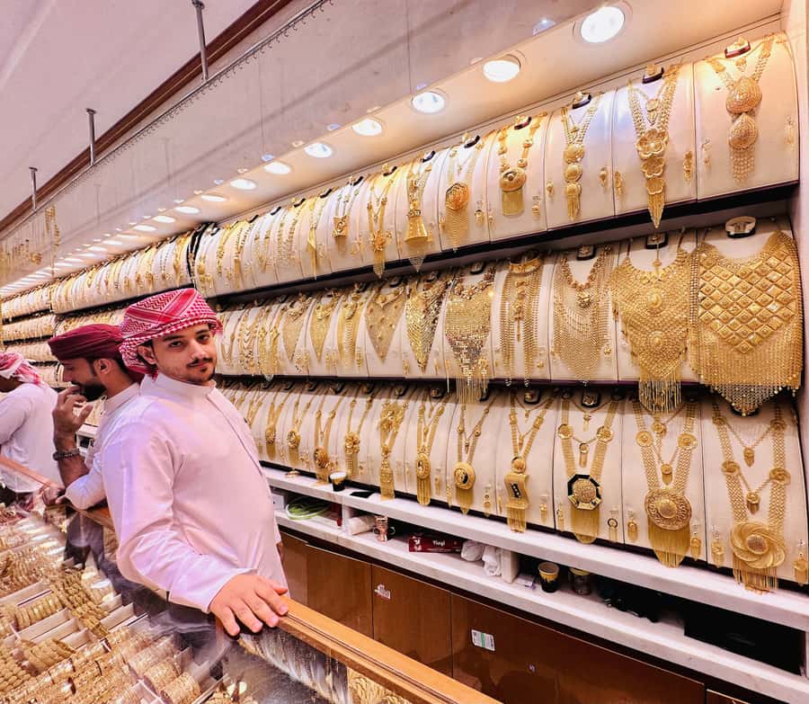 Dubai: Authentic Old Town, Souks, Tastings & Abra Boat Tour - Is $8 really good value?