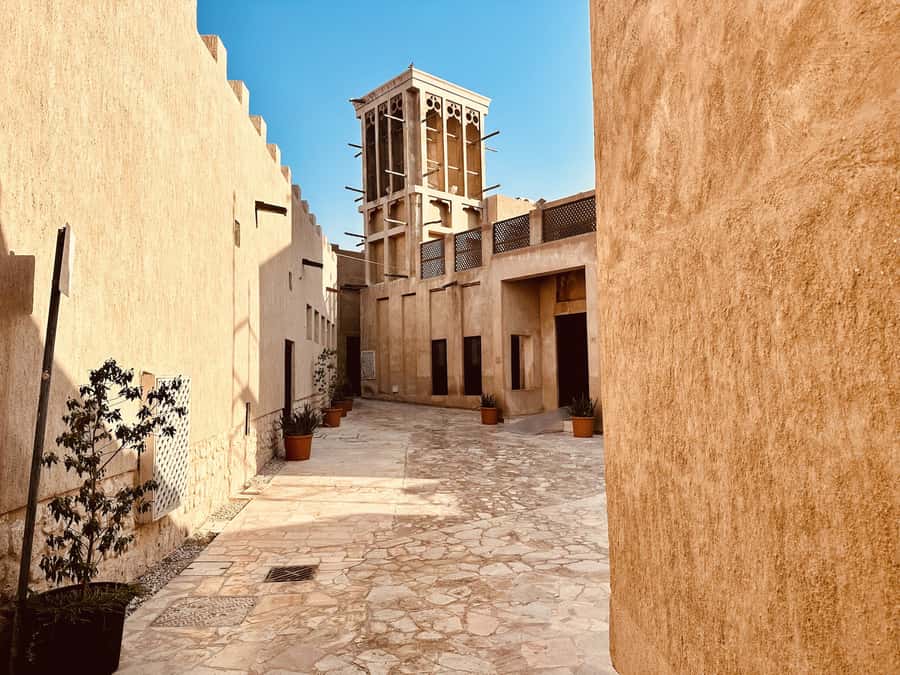 Dubai: Authentic Old Town, Souks, Tastings & Abra Boat Tour - Booking details worth knowing