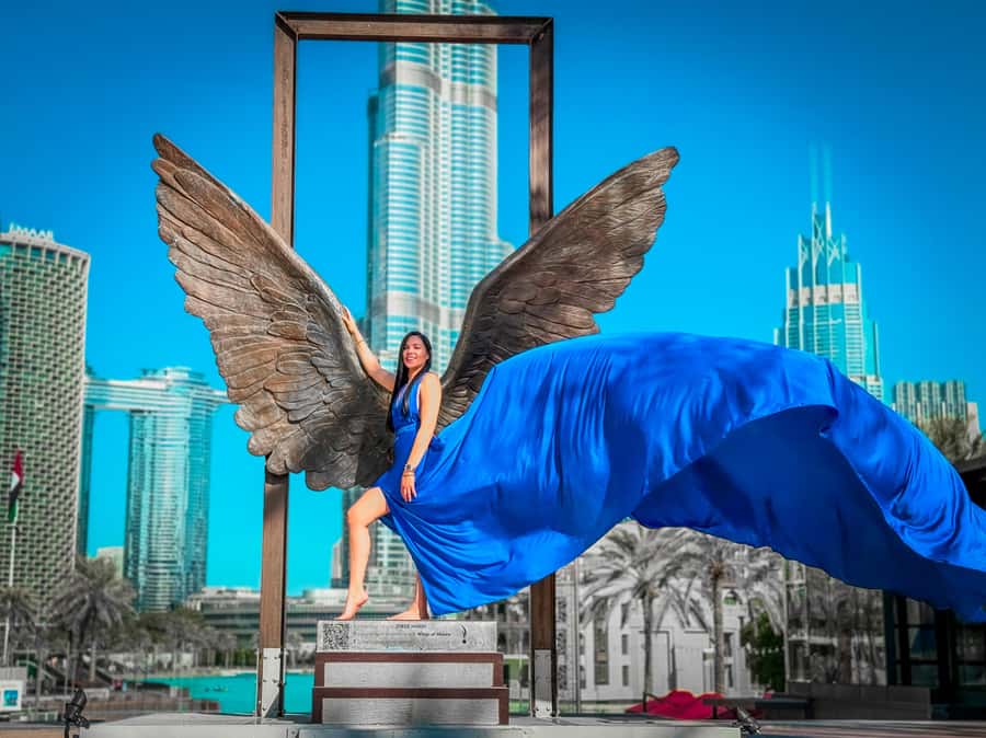 Dubai: Burj Khalifa Flying Dress Videography Shoot - Key points at a glance