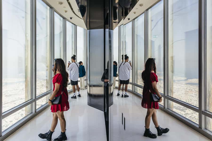 Dubai: Burj Khalifa Sky Level 148, 124, & 125 Entry Ticket - Seeing the Dubai Fountain from above