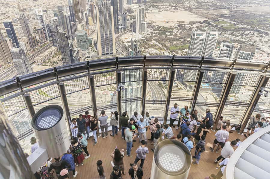 Dubai: Burj Khalifa Sky Level 148, 124, & 125 Entry Ticket - Finding the ticket counter in Dubai Mall