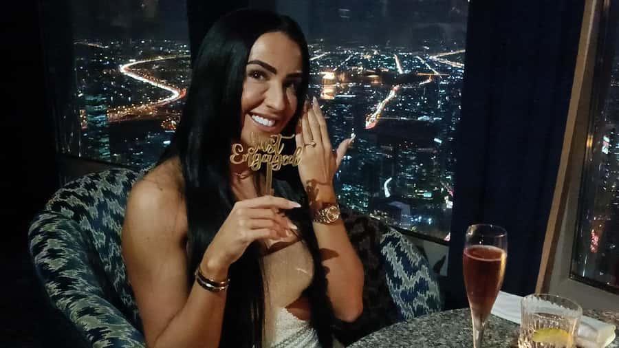 Dubai: Burj Khalifa Sunset Engagement with Porsche Pickup - Key points at a glance