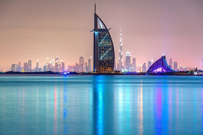 Dubai by Night City Tour - Jumeirah Beach, useful for a quick photograph