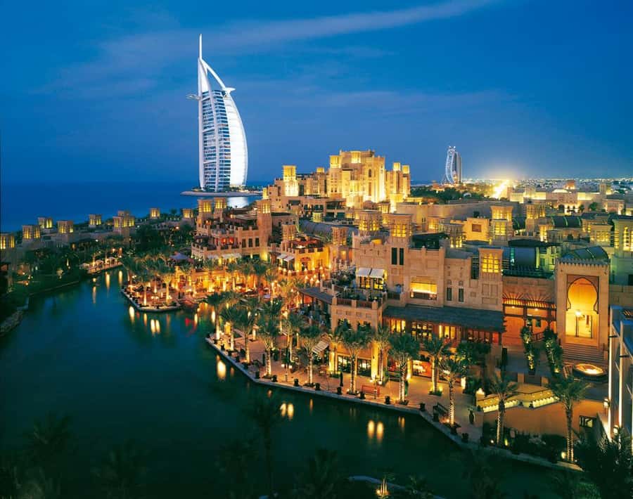Dubai by Night City Tour with Fountain Show - Why Dubai after dark works so well