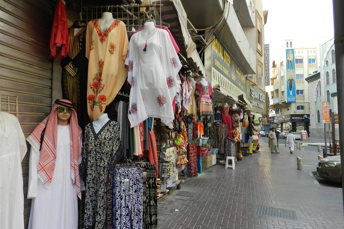 Dubai city tour - Cultural & Modern Dubai Sightseeing Tour - A ten-minute abra ride across Dubai Creek