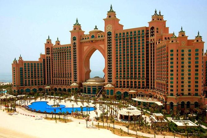 Dubai City Tour | Old and New Dubai Sightseeing Tour - Sheikh Zayed Road and the city’s modern spine