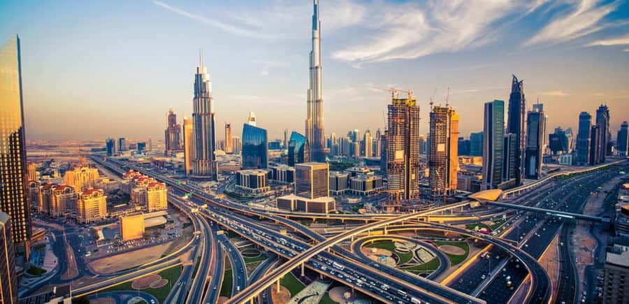Dubai: City Tour with Professional Guide in Luxury Car - Why this tour works for Dubai’s scattered sights