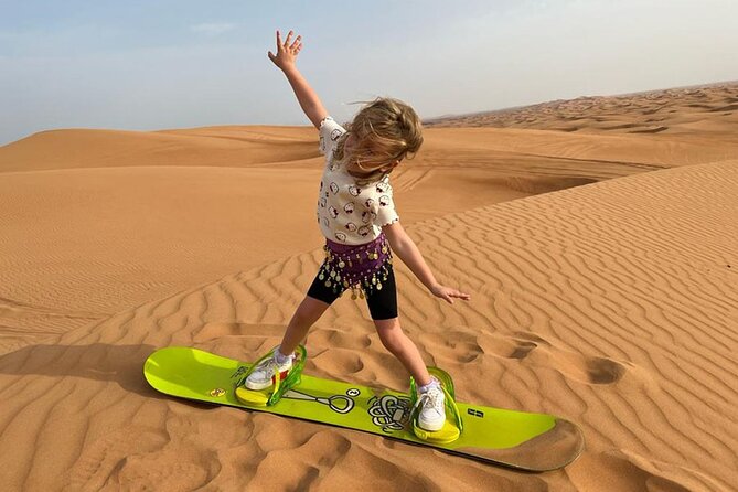 Dubai: Desert Safari 4x4 Dune with Camel Riding and Sandboarding - Barbecue dinner and what to expect from the food