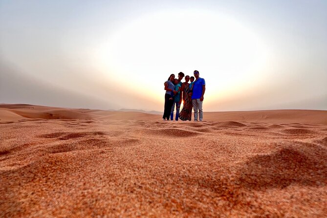 Dubai Desert Safari - Falcon Photos and Henna at Camp