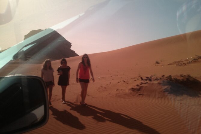 Dubai Desert Safari-BBQ Dinner, Belly Dance, Fire show - The BBQ buffet and camp atmosphere