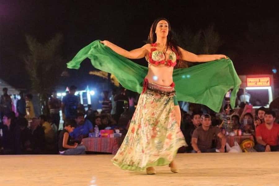Dubai: Desert Safari, Camel Ride, Sandboard & Buffet Dinner - Key points at a glance