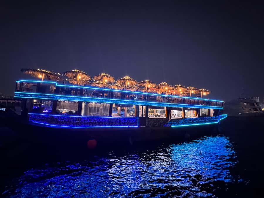 Dubai Dhow Cruise Creek,Marina Shows,Buffet & Drinks options - Key points before you book
