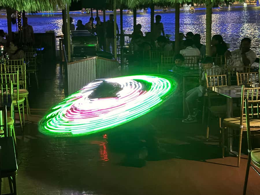 Dubai Dhow Cruise Creek,Marina Shows,Buffet & Drinks options - Who will get the most from this cruise?