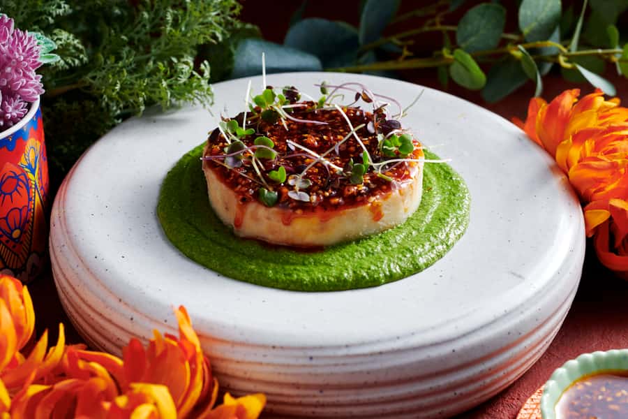 Dubai: Dinner at Kaleidoscope in Atlantis the Palm - Arabic dishes begin the food journey