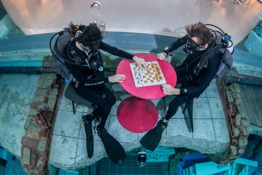 Dubai: Discover Scuba Dive for Beginners at Deep Dive - What makes this Dubai pool experience different