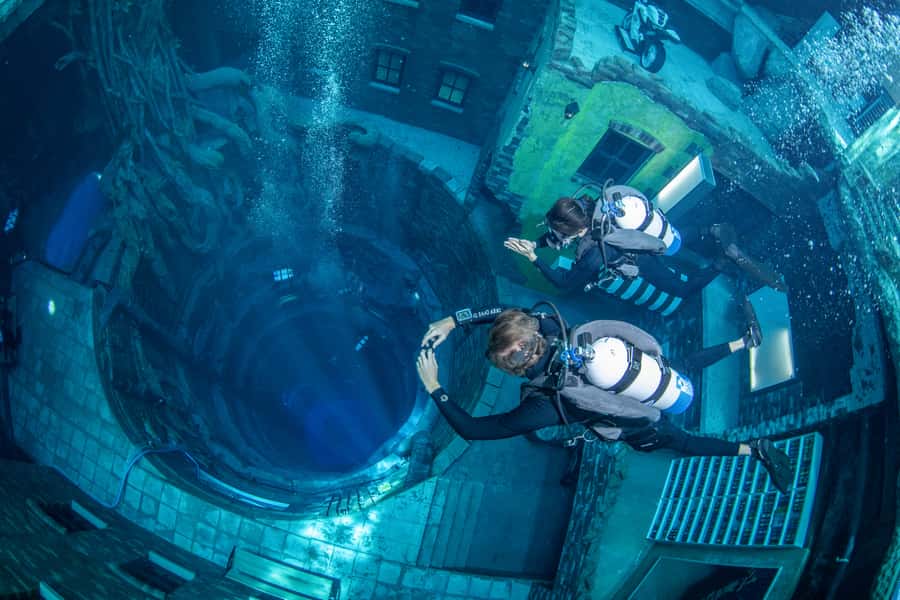 Dubai: Discover Scuba Dive for Beginners at Deep Dive - Your first 30 minutes: briefing, gear, and shallow water