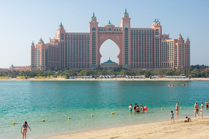 Dubai Discovery Tour - Half Day - Dubai Frame: a 15-minute photo stop with a useful idea