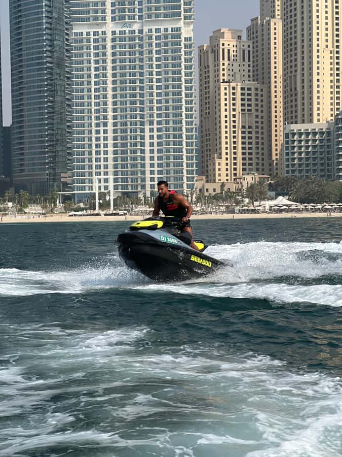 Dubai East: Guided JetsKi Ride with Sound System! - Who should book this ride?